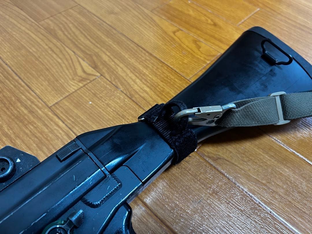 89式小銃用スリングアダプター（色比較用）
