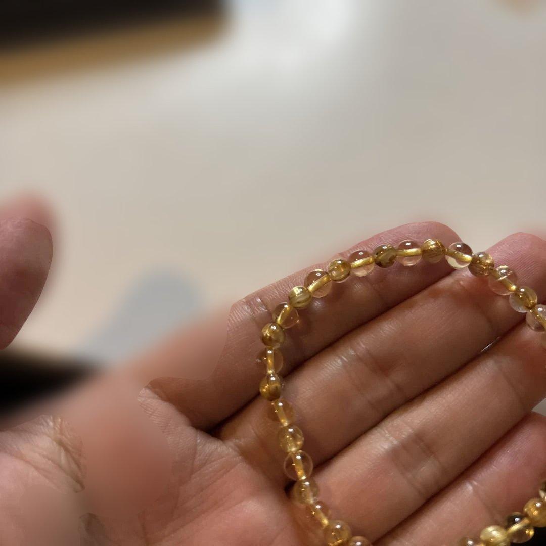 これは！小さなルチルとシトリンの綺麗なかわいいパワーストーンたん！