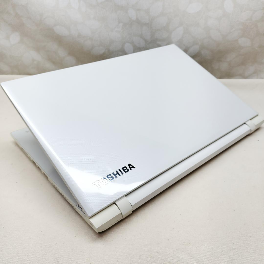 406 最新Windows 11 SSD1TBノートパソコンすぐ使える