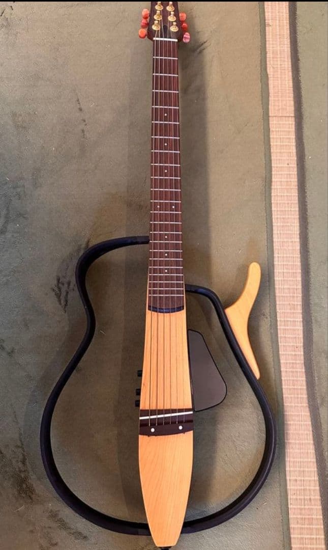 ヤマハ YAMAHA サイレントギター SLG-100S 極美品！