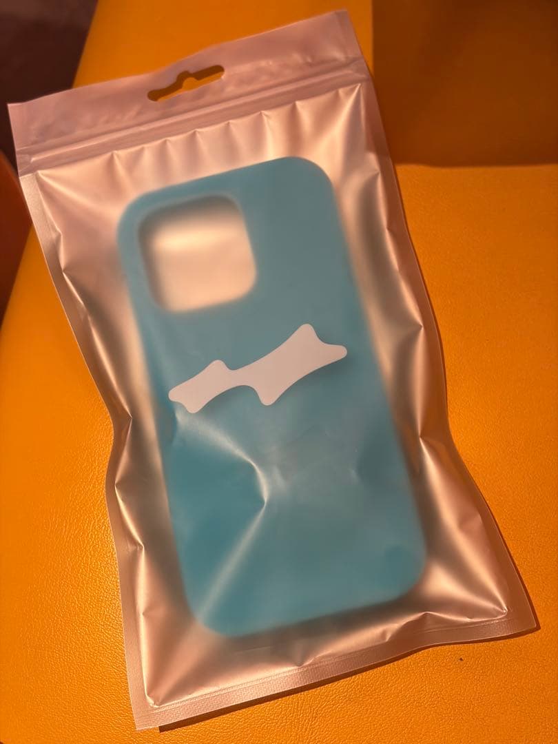 【激レア完売品】SKYLRK iPhone16 Pro Case スーパーブルー