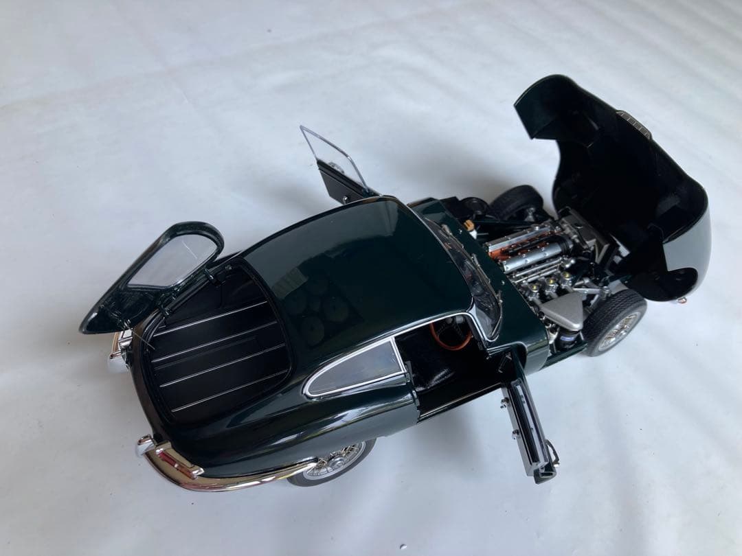 AUTOart JAGUAR E-TYPE ダイキャストモデル