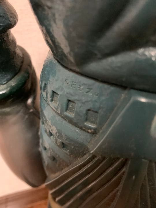 特大リアルバルタン星人ソフビ フィギュア台座付き