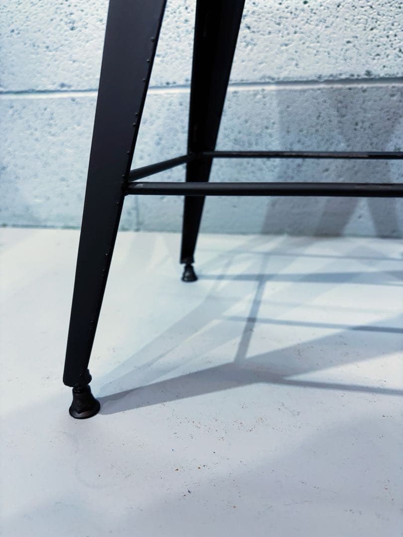 カイヅカイブキ一枚板サイドテーブル、ナイトテーブル、コーヒーテーブル