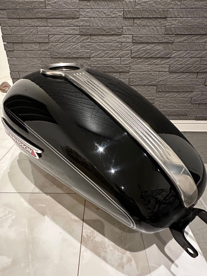 【スポーツスター】純正タンク　4.5ガロン　インジェクション　07年以降適合