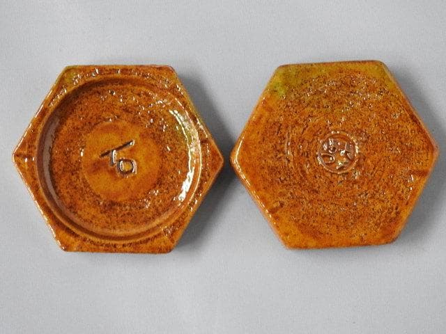 飴釉香合　「聴松風」　今日庵執事　十代大樋長左衛門　共箱有　M986