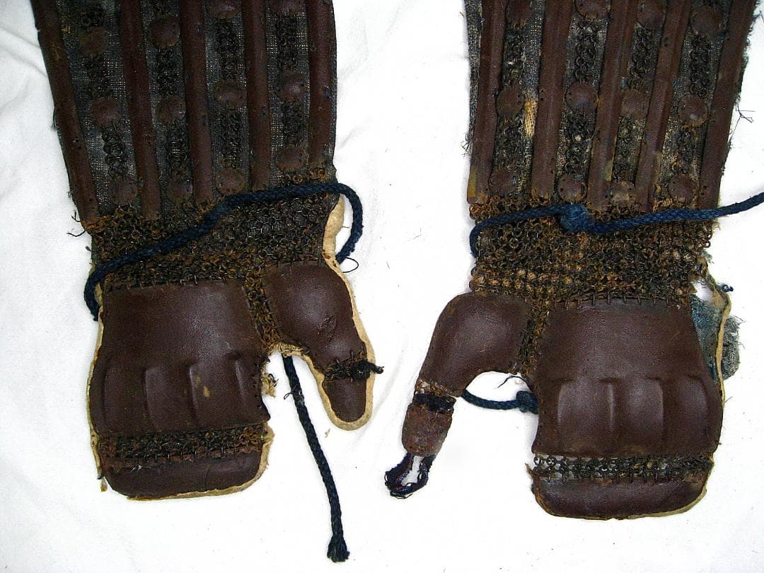 #毘沙門籠手 #脛当 #ジャンク #鎧兜 #甲冑 #具足 #江戸 #武具