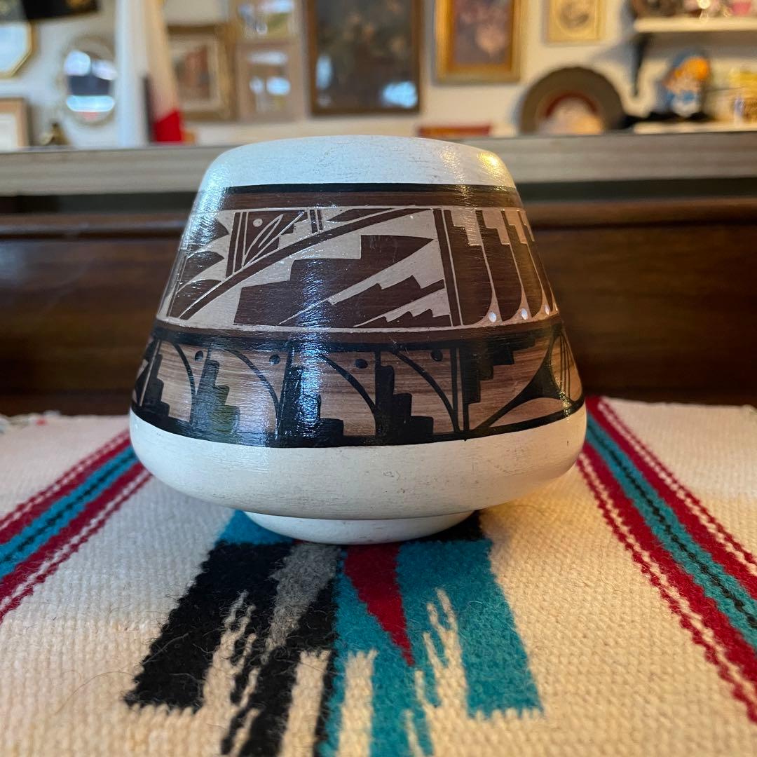 希少品！ネイティブアメリカン　navajo 壷　ナバホ族インディアンプエブロ