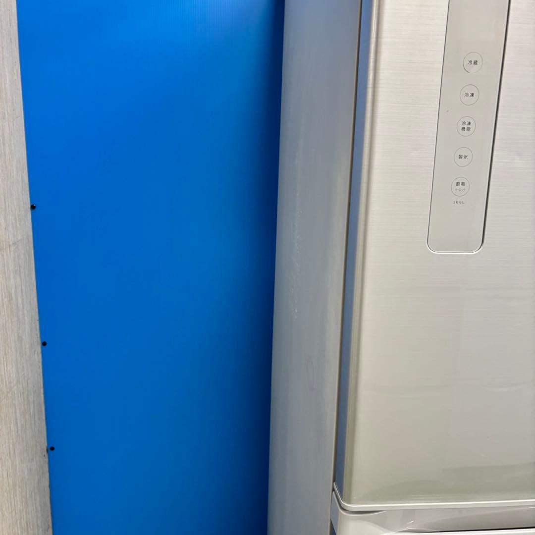 523 東芝 大型冷蔵庫 400L強 右開き 自動製氷 5ドア 大人気　きれい