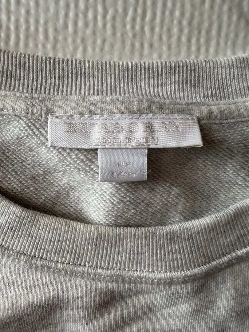 Burberry 子供用トレーナー