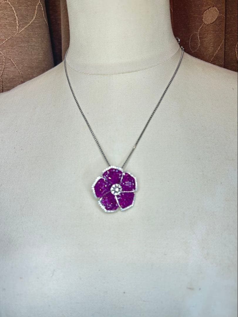 ハートちゃん❣️ミステリーセッティングルビーブローチ