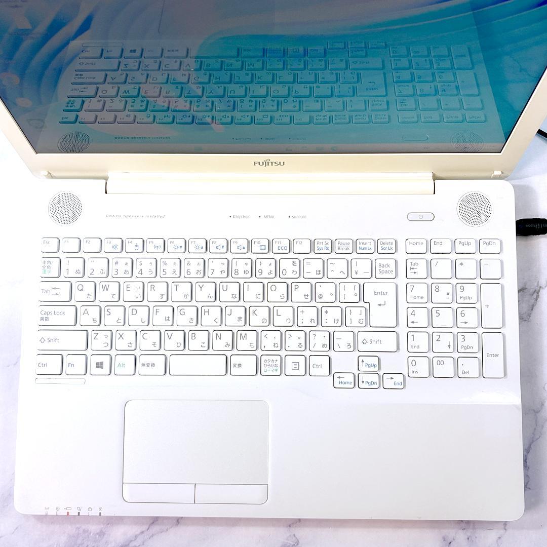 美品！Corei7・16GB・SSD512・Win11・ホワイト ノートパソコン