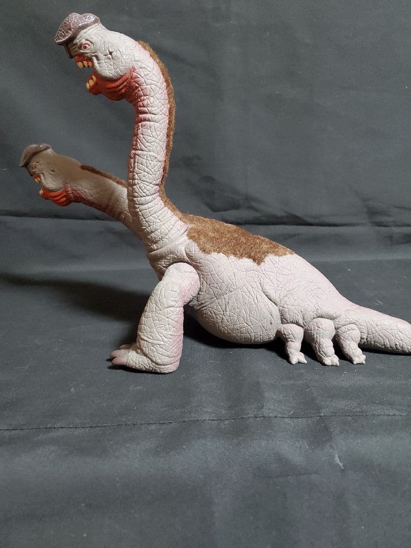 ウィロー 二頭の怪獣 エボリスク フィギュア