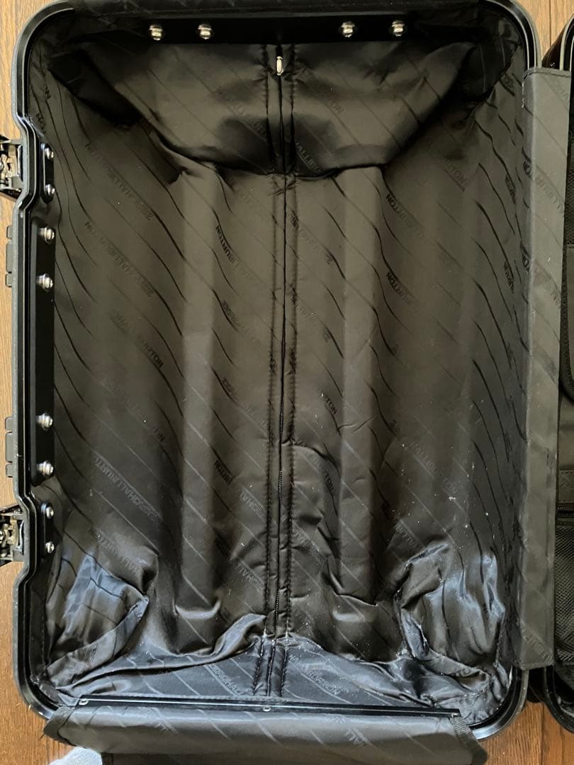 ゼロハリバートン アルミ キャリーバッグ スーツケース 機内持ち込み可能 黒