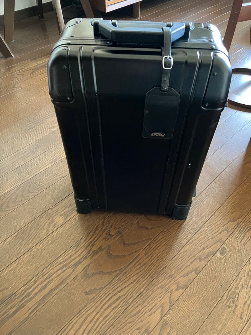 ゼロハリバートン アルミ キャリーバッグ スーツケース 機内持ち込み可能 黒