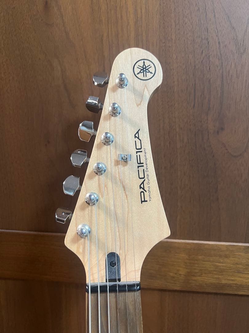 【美品】PACIFICA 012 レッドメタリックエレキギター＋ソフトケース付