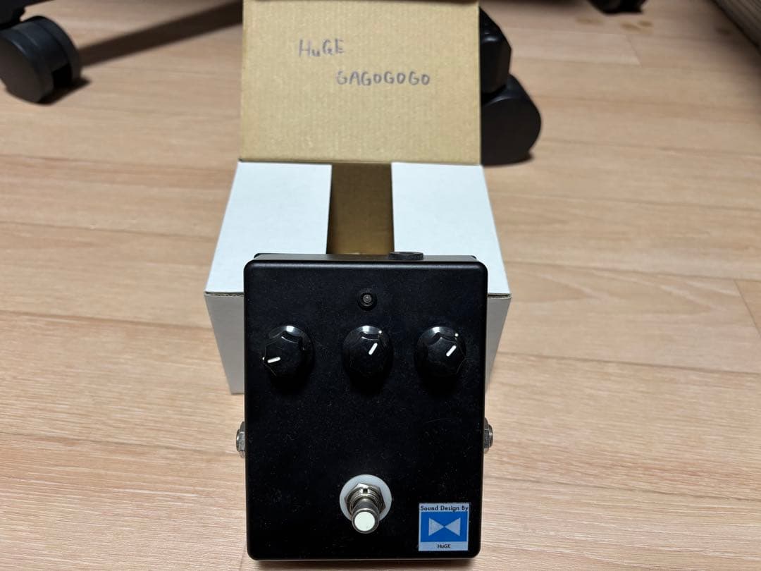 ギター HuGE GAGOGOGO