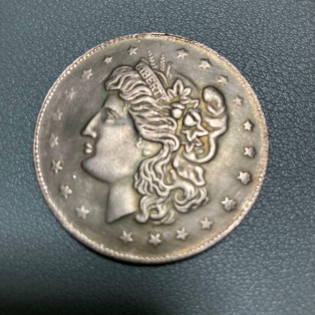 外国の銀貨二枚