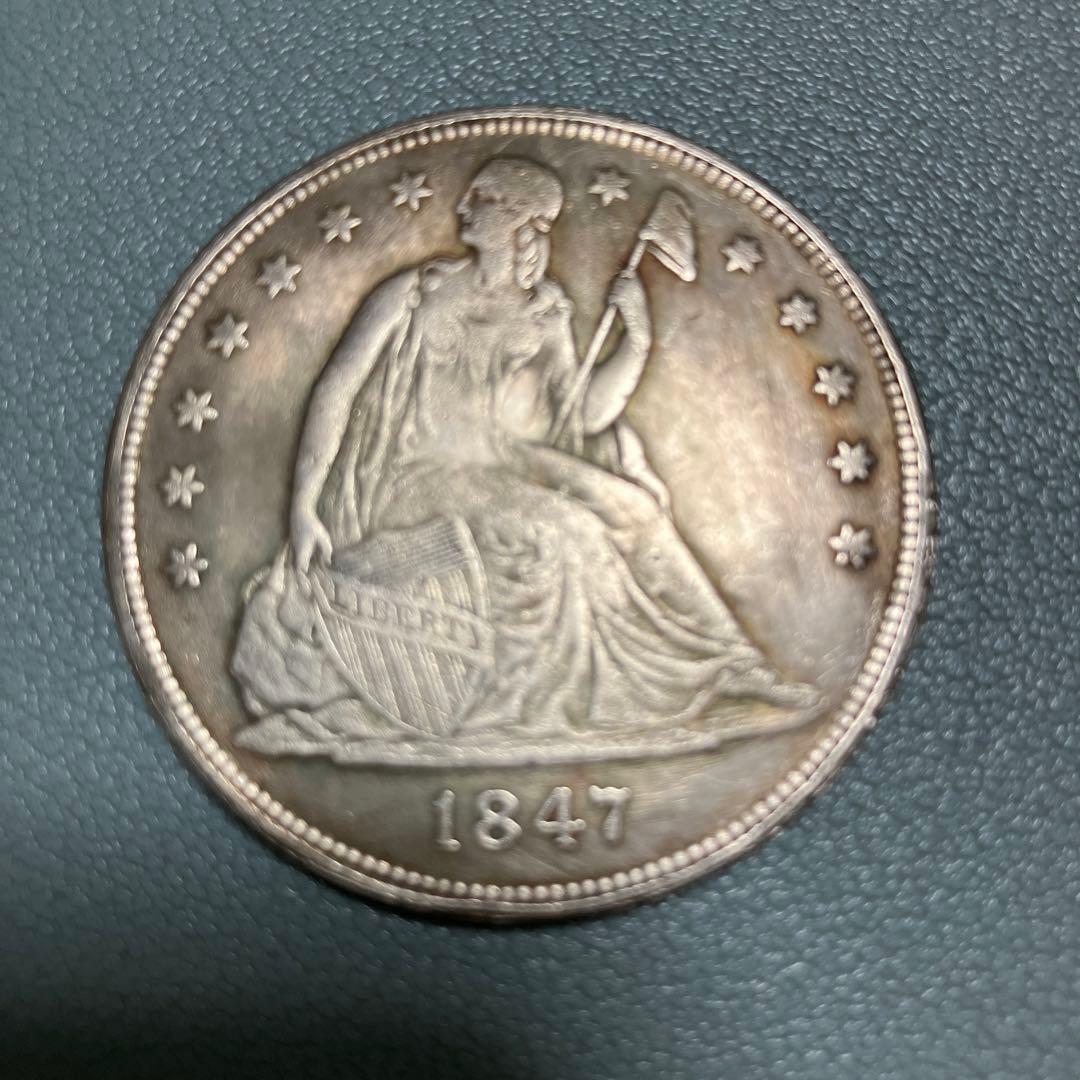 外国の銀貨二枚