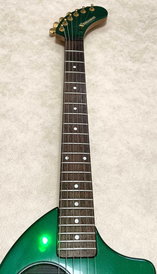 【超美品】ZO-3 芸達者 MG アンプ内蔵ミニギター 専用ケース付 ぞうさん