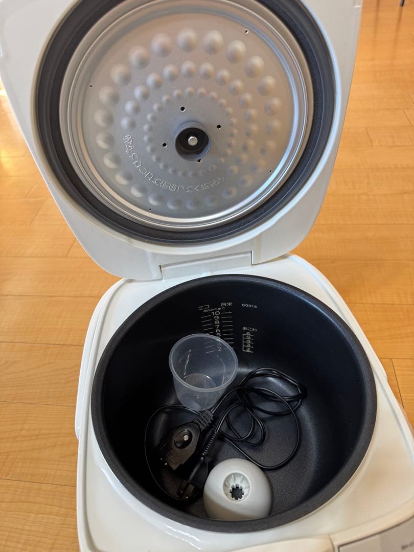 1回のみ使用 超美品 タイガー マイコン炊飯ジャー　JBH-G1 ホワイト 一升