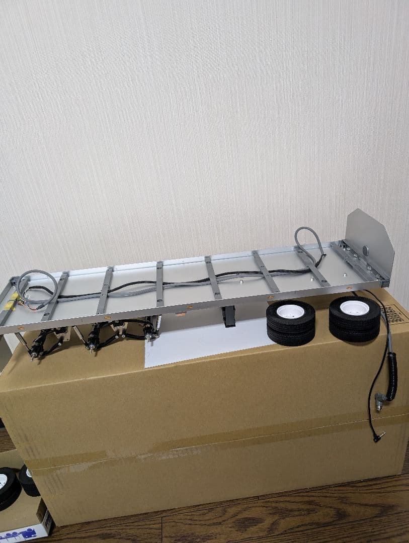 タミヤ1/14スカニア770S6x4のダブルストレーラーです