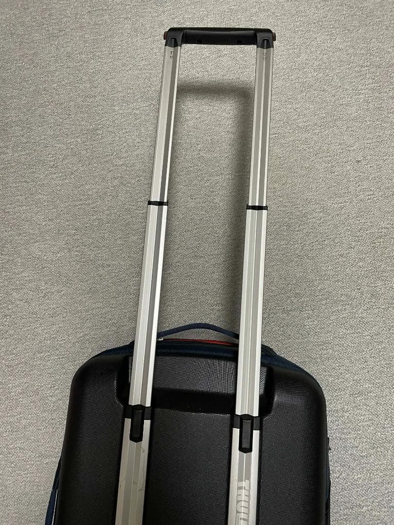 Thule キャリーケース S 機内持込可 3〜5泊用 ネイビー