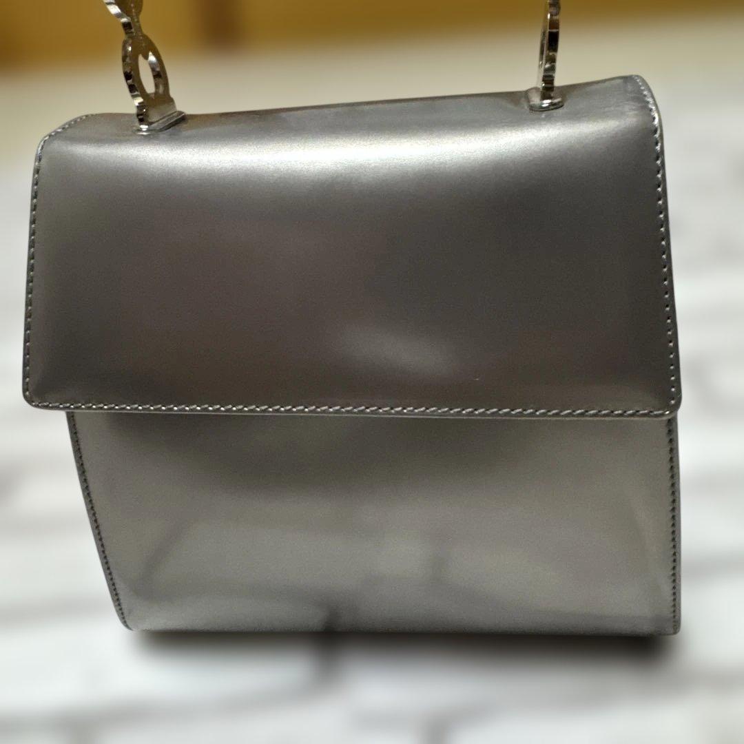 フェラガモ　￼シルバー　￼ミニバッグ