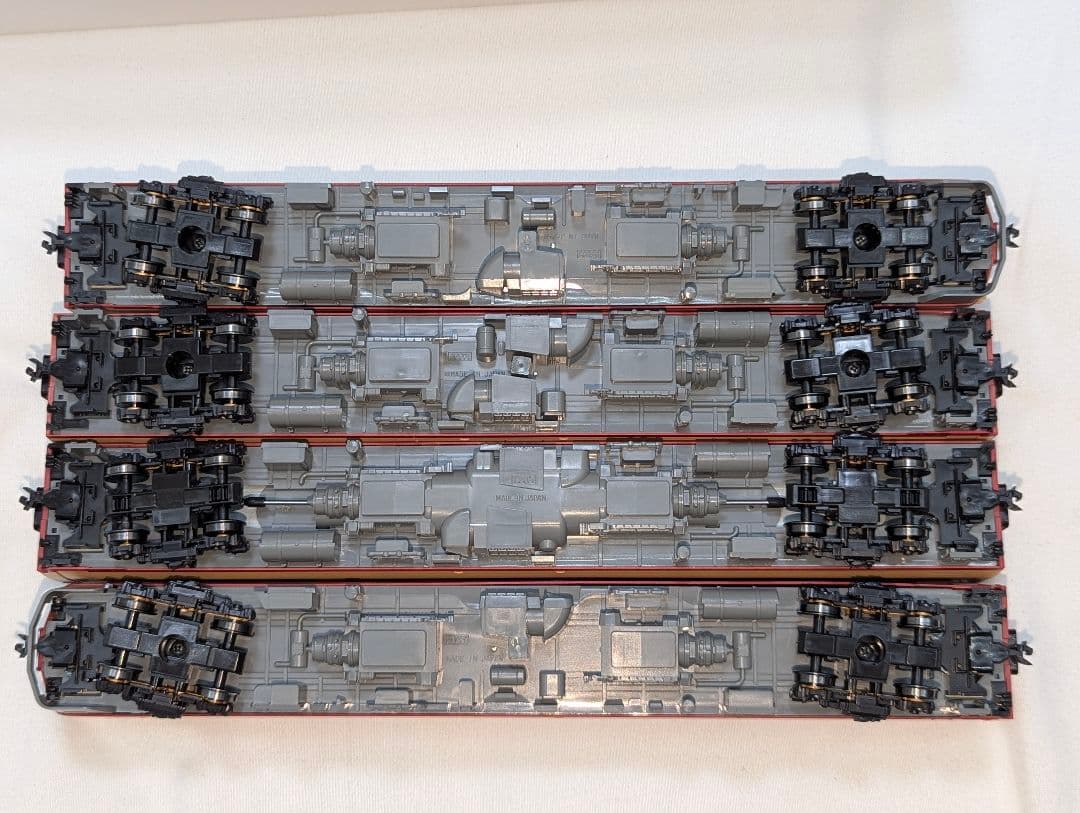 KATO　キハ82系　４両基本セット　【3-509-1】　HOゲージ