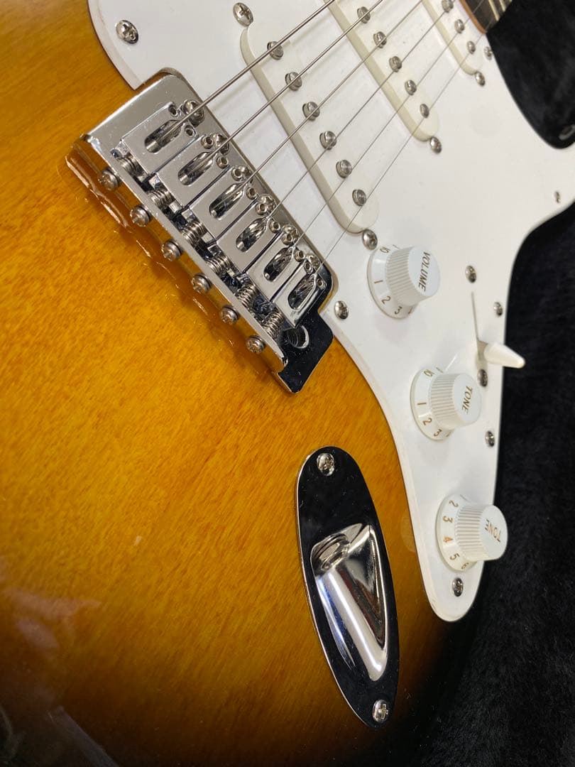 Squire ストラトキャスター Bullet ハードケース付き