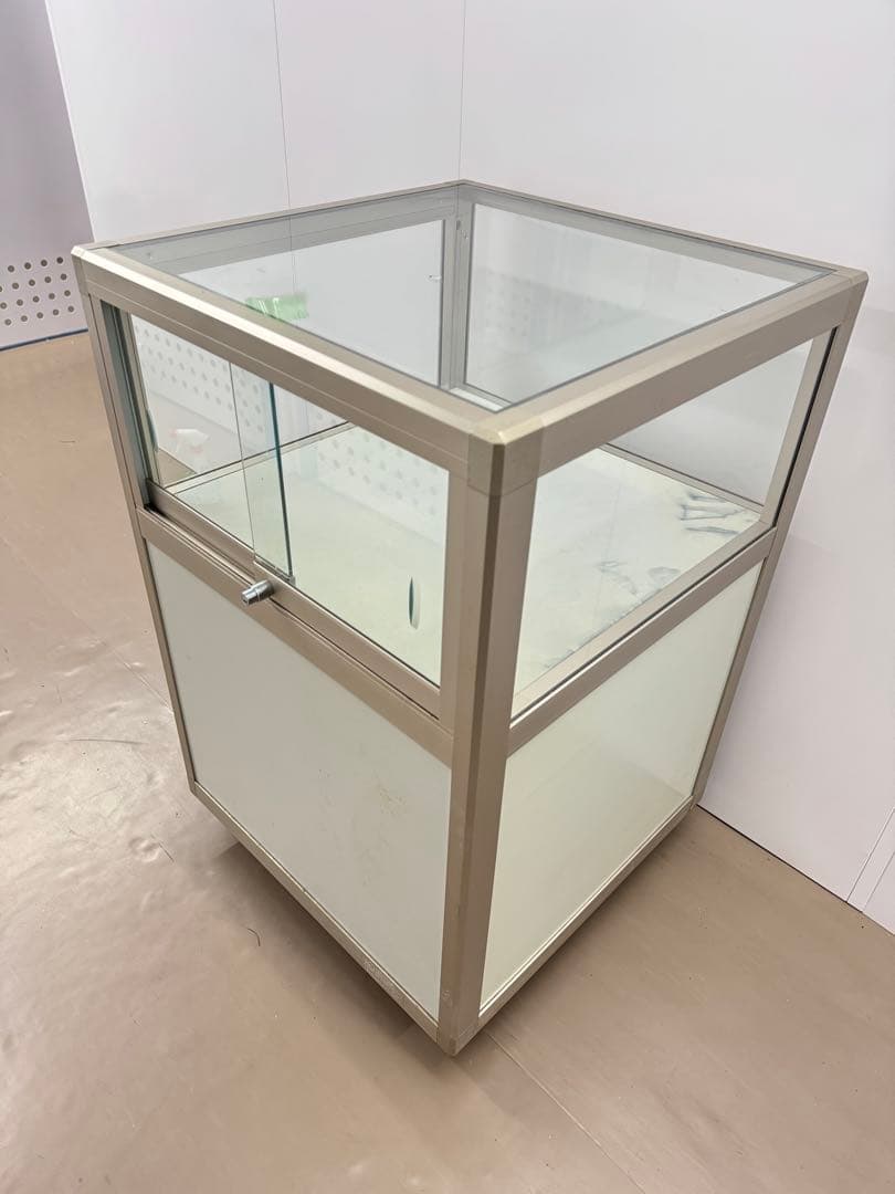 【m】店舗用ショーケース