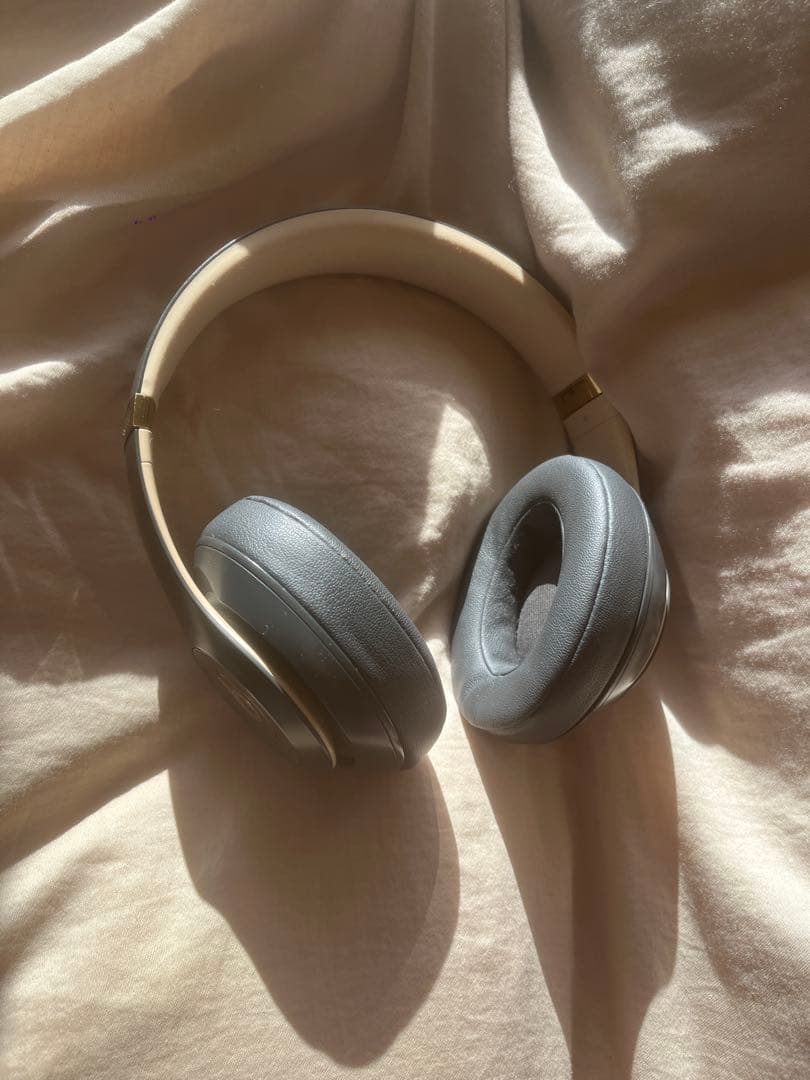 Beats studio3 wireless shadow ビーツ正規品