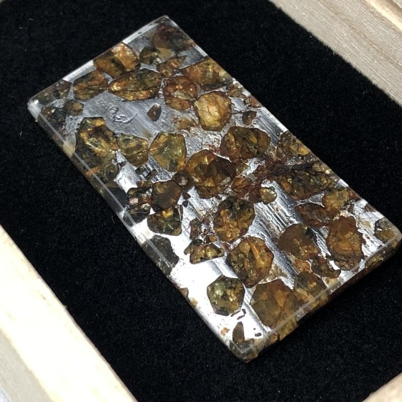 さ*こ様 パラサイト隕石 隕石　石鉄隕石　セリコ隕石 重さ約12ｇ　共箱