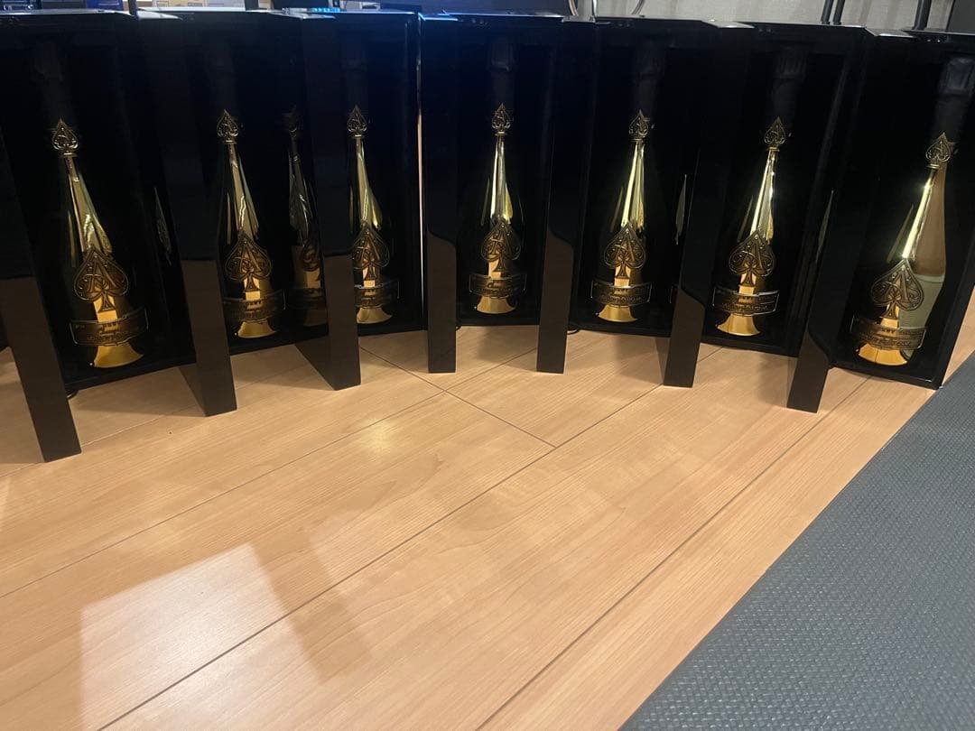 Armand de Brignac ゴールド 750ml 7本　ケース箱付き