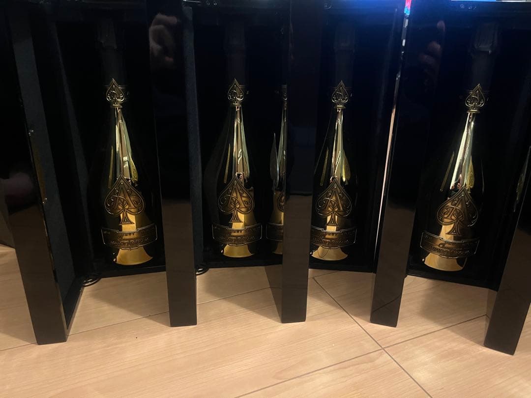 Armand de Brignac ゴールド 750ml 7本　ケース箱付き