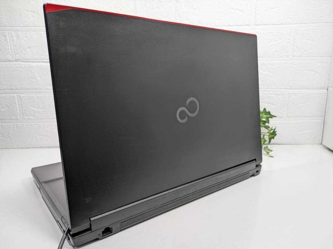 コ*ロ様 Windows11ノートパソコン✨オフィス付き✨富士通　爆速SSD　W