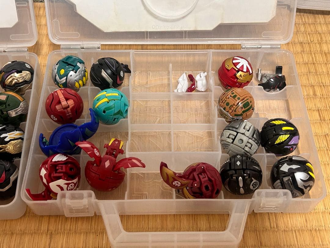 爆丸 まとめ売りセット ケース、カード、フィールド付き