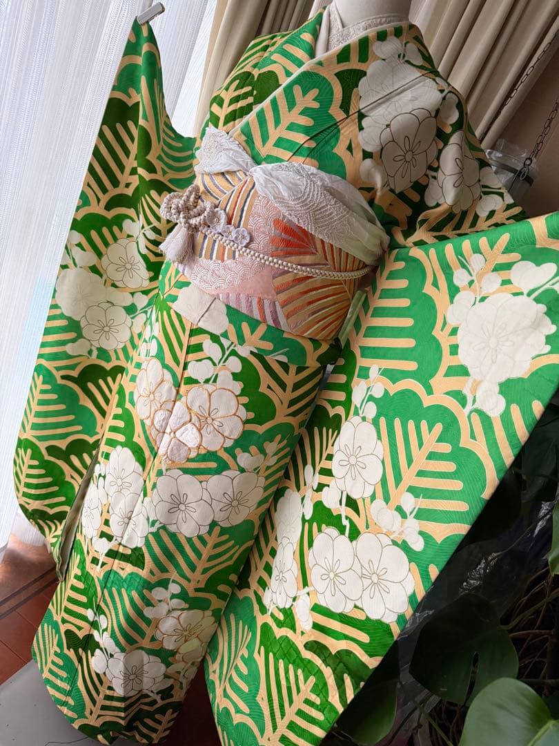 振袖フルセット グリーン×白×クリームイエロー×ゴールド 金駒刺繍