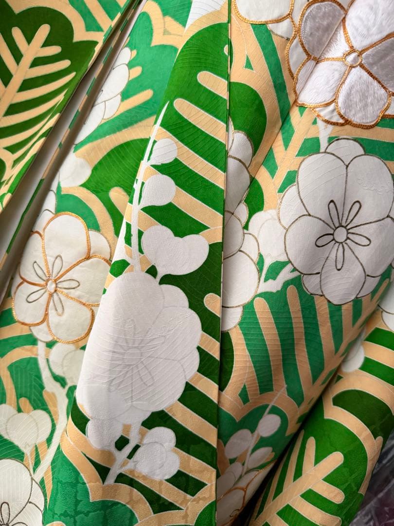 振袖フルセット グリーン×白×クリームイエロー×ゴールド 金駒刺繍