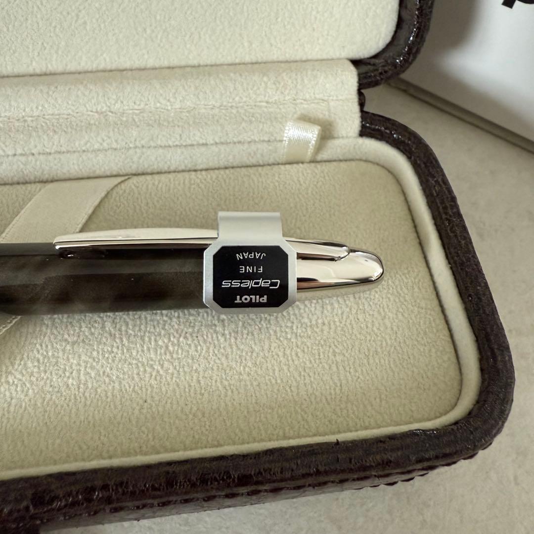 パイロット キャップレス 2012年 限定 ブラックマーブル　万年筆