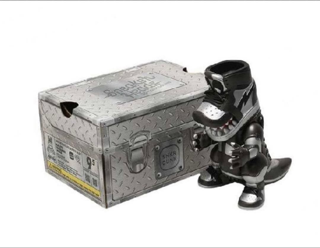 特撮 TOKYOGUNS Sneakerhead llic Panda