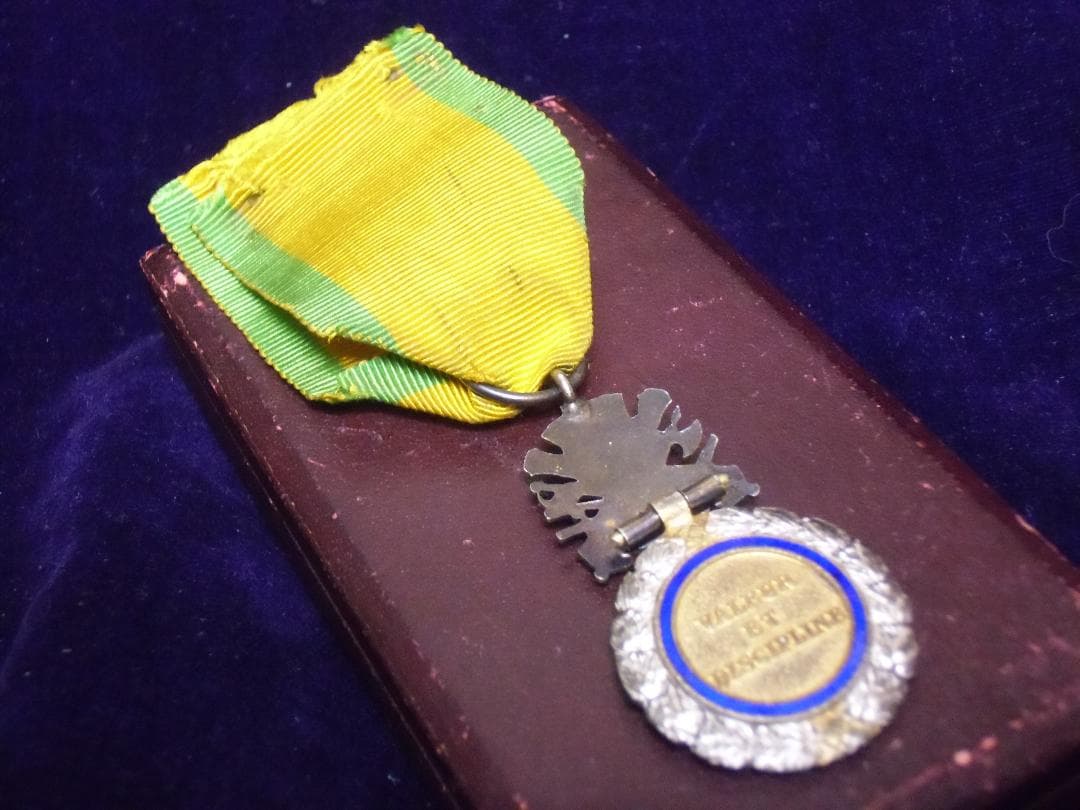 Ｆフランス軍＊１８７０年＊銀製＊ミリタリーメダル＋箱（実物）