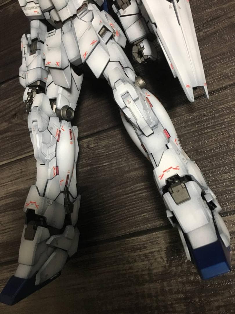 近日処分予定 　MG 1/100 RX-0 ユニコーンガンダム　塗装完成品
