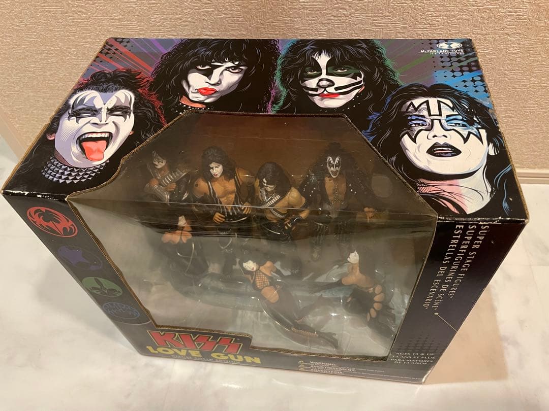 KISS LOVE GUN DELUXE BOXED EDITION フィギュア
