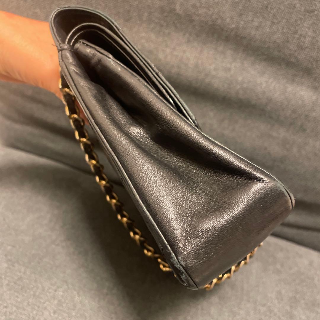 ノベルティ　CHANEL ブラック レザー ショルダーバッグ