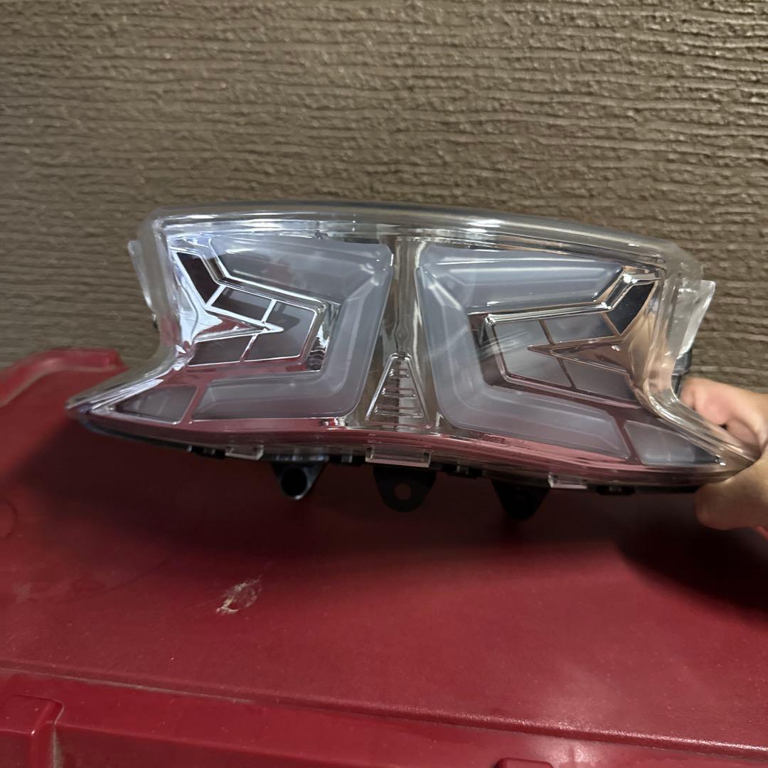 PCX JF56クリアテールランプ LED 稀少