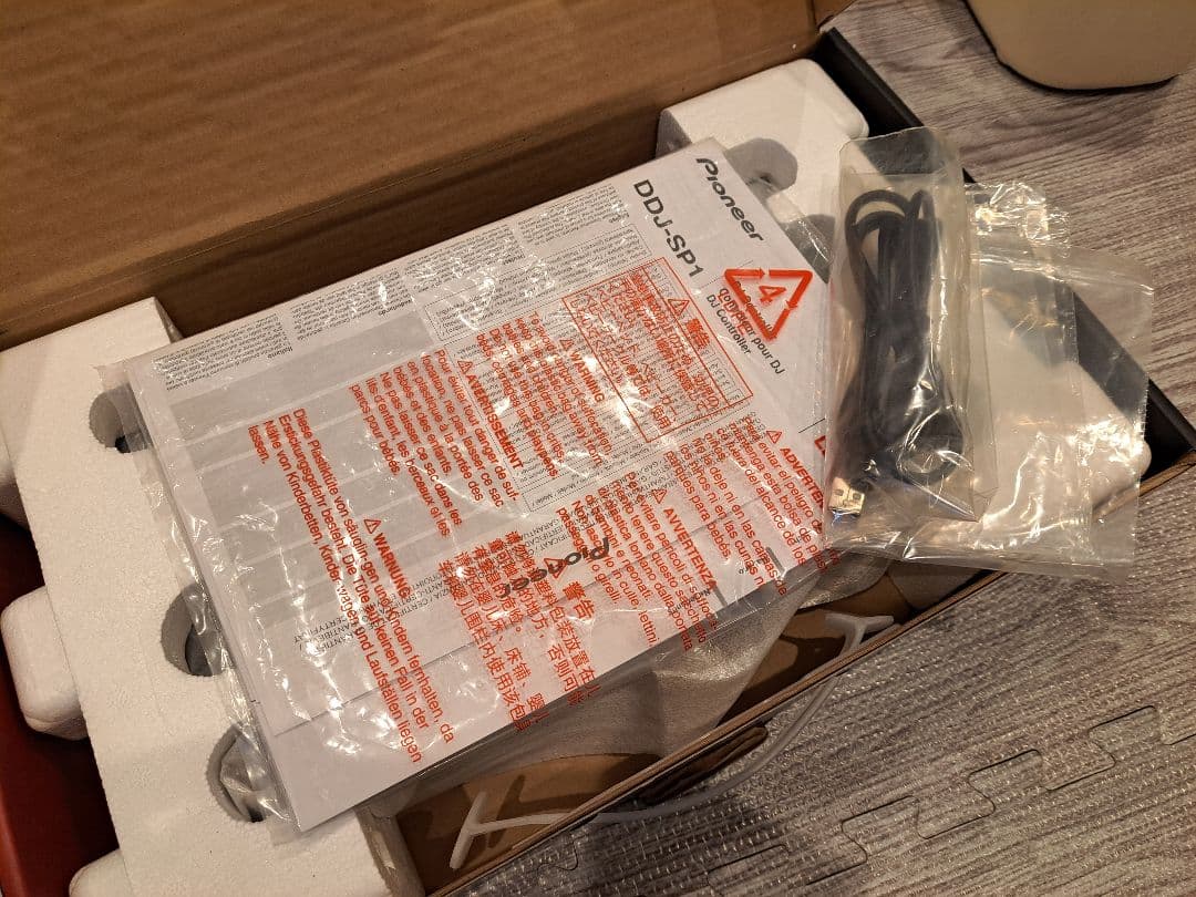 【美品】Pioneer DDJ-SP1 DJコントローラー デッキセーバー付き