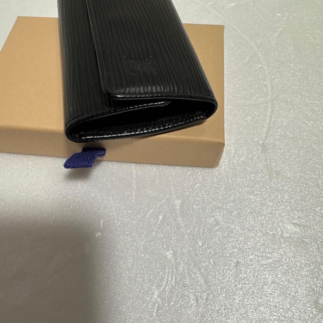 美品ルイヴィトンエピキーケース