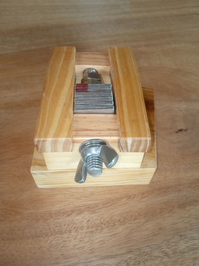 ラウハラ専用アイテム\"キューブ君ミニカッター”