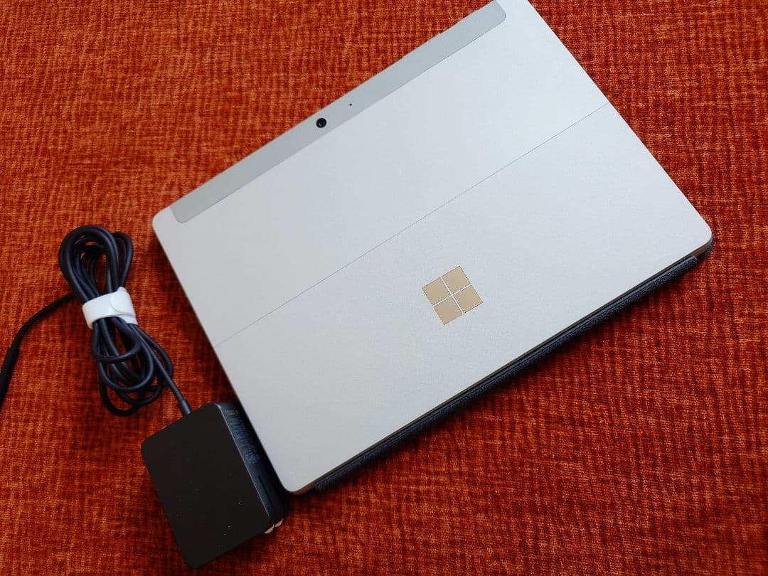 ゆ*き様 Microsoft Surface GO2 本体 SDカード付き